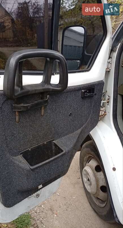 Грузовой фургон ГАЗ 3302 Газель 2003 в Запорожье