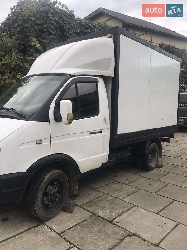 Грузовой фургон ГАЗ 3302 Газель 2003 в Солотвине