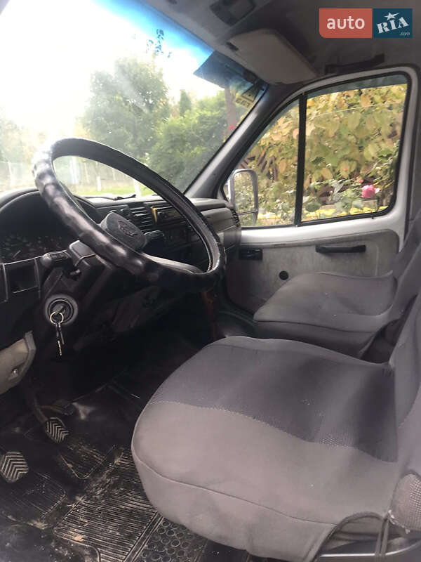 Грузовой фургон ГАЗ 3302 Газель 2003 в Солотвине