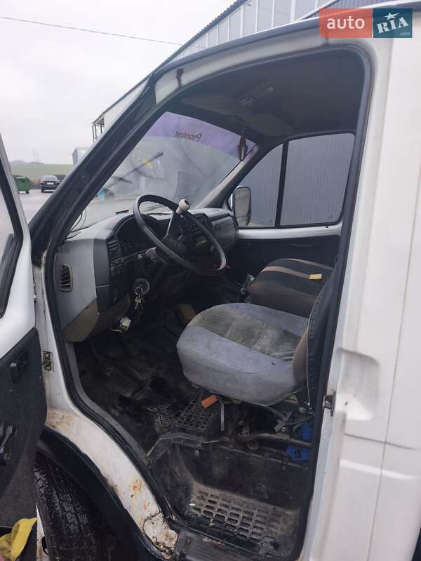 Грузовой фургон ГАЗ 3302 Газель 2005 в Сокольниках