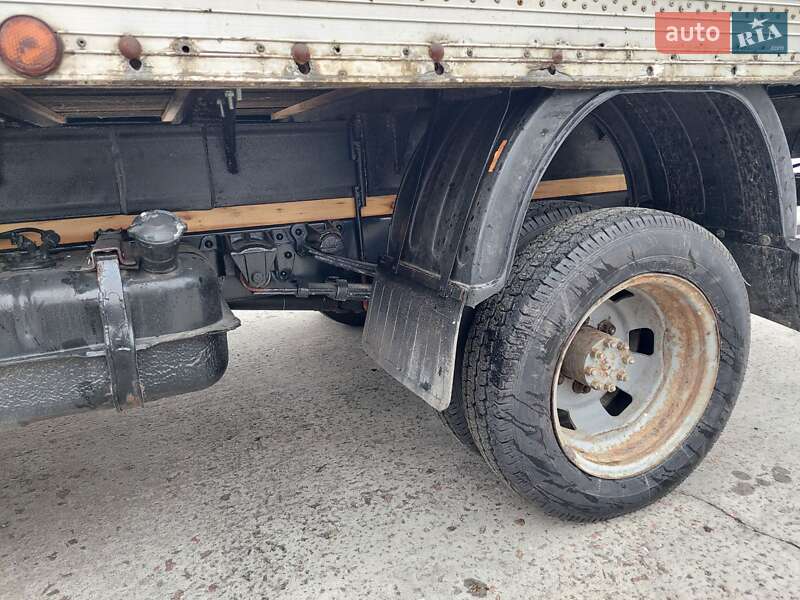 Вантажний фургон ГАЗ 3302 Газель 2004 в Києві