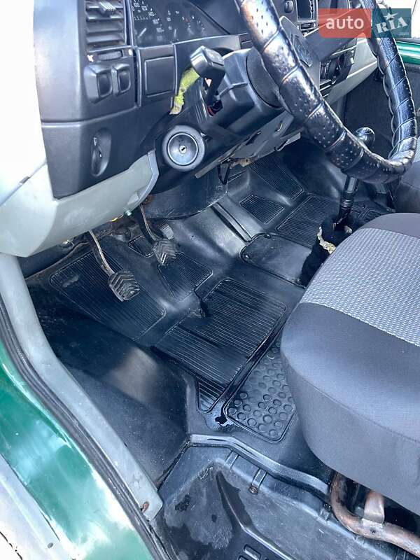 Вантажний фургон ГАЗ 3302 Газель 2006 в Старокостянтинові фото 17 Вантажний фургон ГАЗ 3302 Газель 2006 в Старокостянтинові