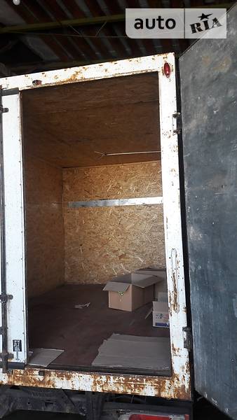 ГАЗ 33023 Газель 2002 года