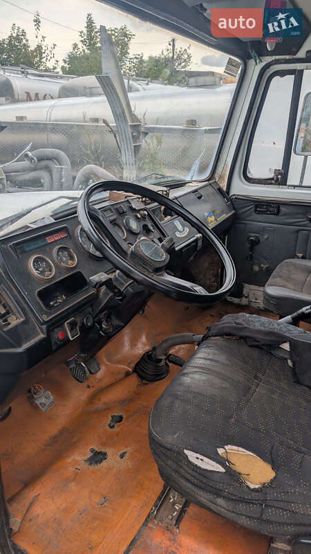 Цистерна ГАЗ 3307 2006 в Радехові