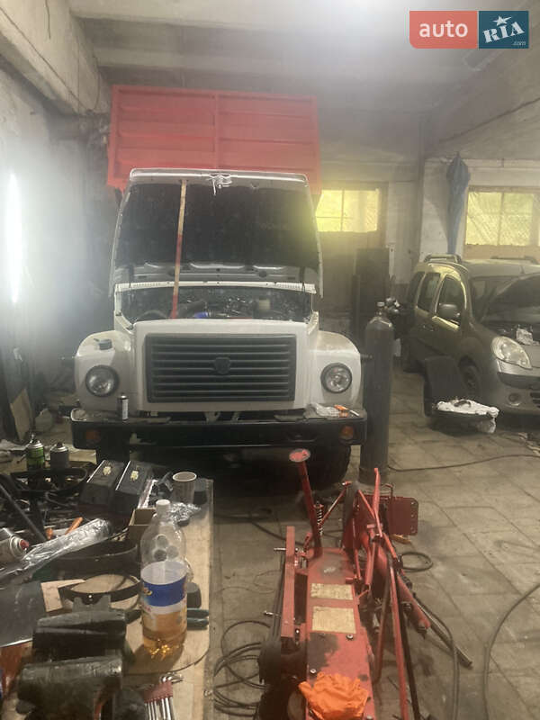 Самосвал ГАЗ 3307 1993 в Благовещенском