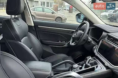 Позашляховик / Кросовер Geely Atlas Pro 2022 в 