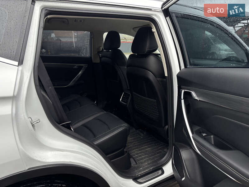 Позашляховик / Кросовер Geely Atlas Pro 2022 в Полонному