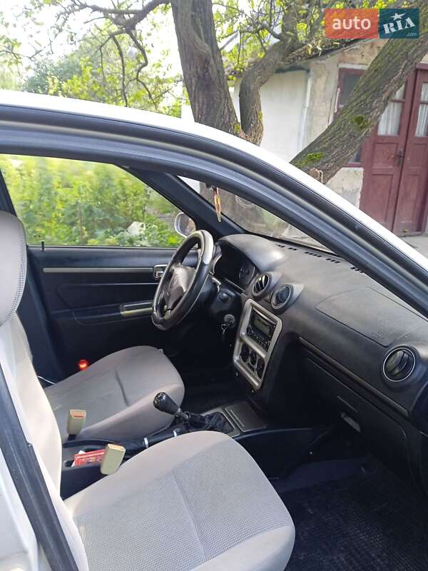 Седан Geely CK 2009 в Дубні