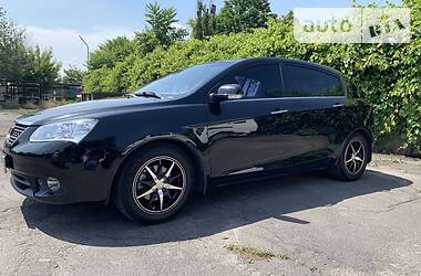Хетчбек Geely Emgrand 7 (EC7) 2014 в 