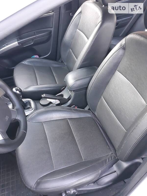Седан Geely Emgrand 7 (EC7) 2014 в Лохвиці