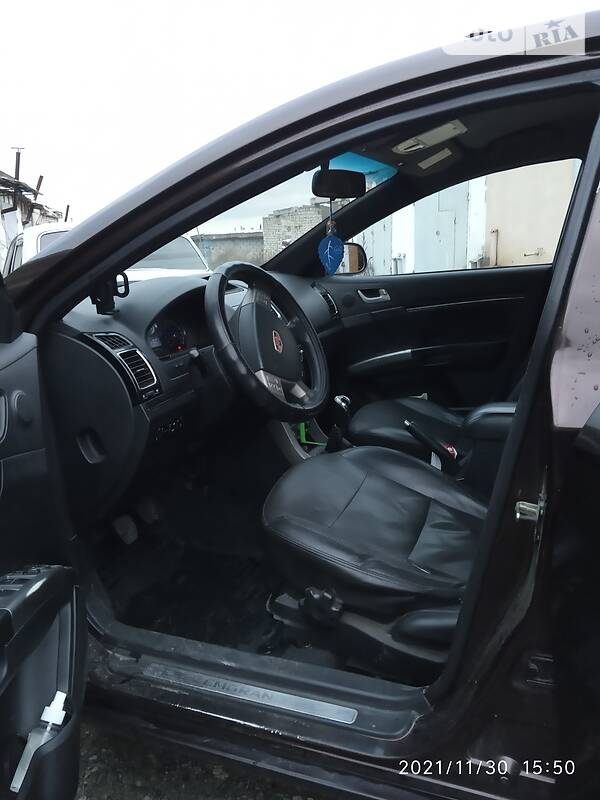 Седан Geely Emgrand 7 (EC7) 2014 в Вараше