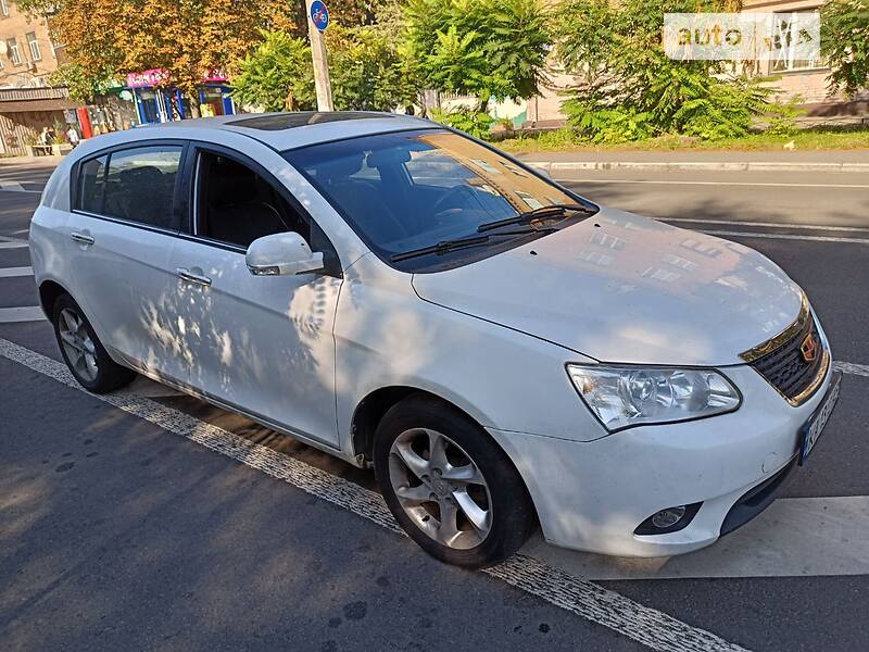 Хетчбек Geely Emgrand 7 (EC7) 2014 в Києві