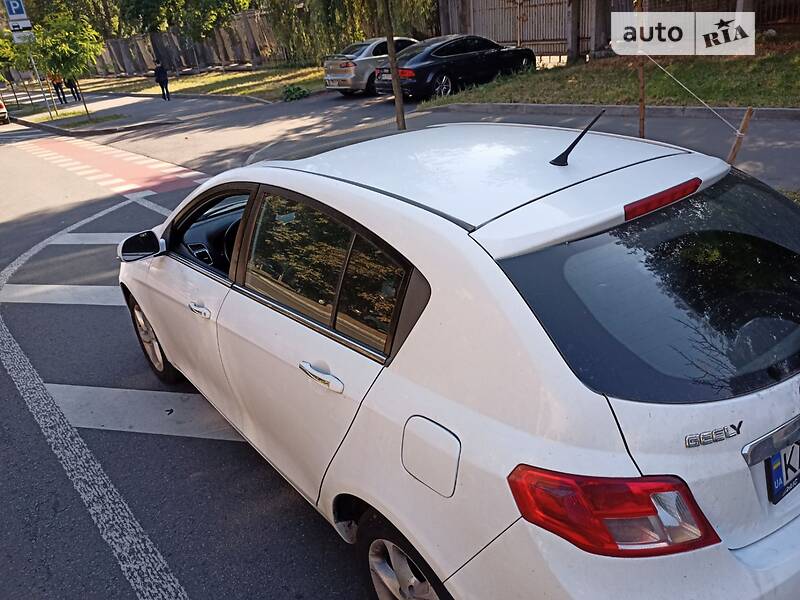 Хетчбек Geely Emgrand 7 (EC7) 2014 в Києві