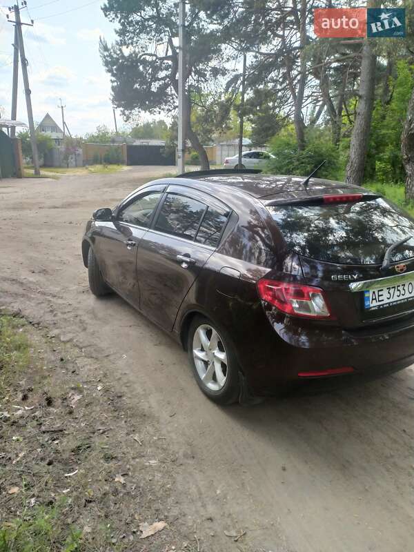 Седан Geely Emgrand 7 (EC7) 2013 в Дніпрі