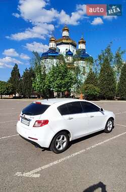 Хэтчбек Geely Emgrand 7 (EC7) 2014 в 
