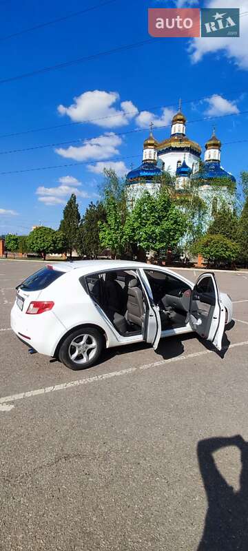 Хетчбек Geely Emgrand 7 (EC7) 2014 в Кривому Розі