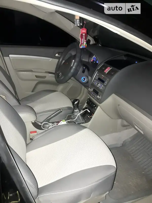 Geely Emgrand 7 (EC7)
