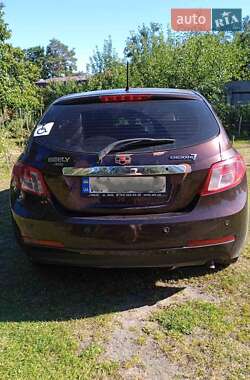 Хэтчбек Geely Emgrand 7 (EC7) 2014 в 