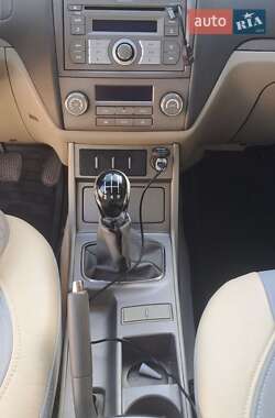 Седан Geely Emgrand 7 (EC7) 2012 в Николаеве