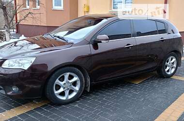 Хэтчбек Geely Emgrand 7 (EC7) 2014 в Ровно