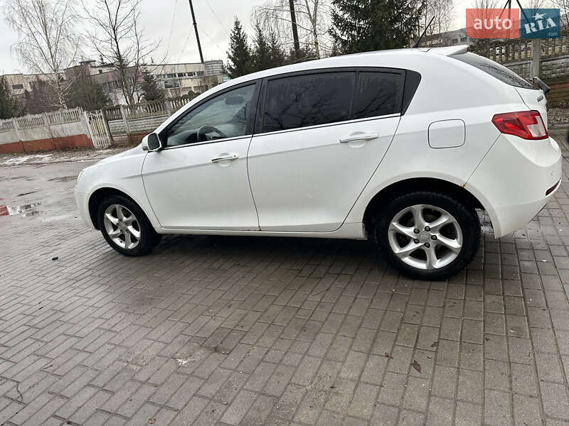 Хетчбек Geely Emgrand 7 (EC7) 2013 в Івано-Франківську