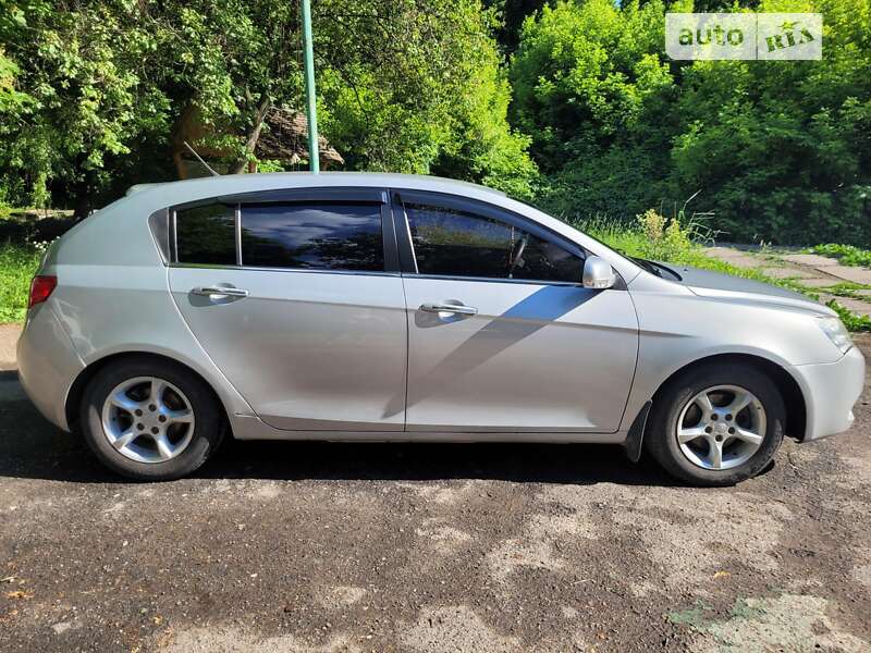 Хэтчбек Geely Emgrand 7 (EC7) 2013 в Кривом Роге