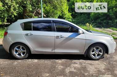 Хэтчбек Geely Emgrand 7 (EC7) 2013 в 