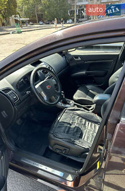 Хэтчбек Geely Emgrand 7 (EC7) 2014 в 