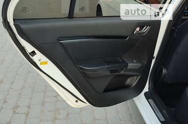 Седан Geely Emgrand 7 (EC7) 2012 в 