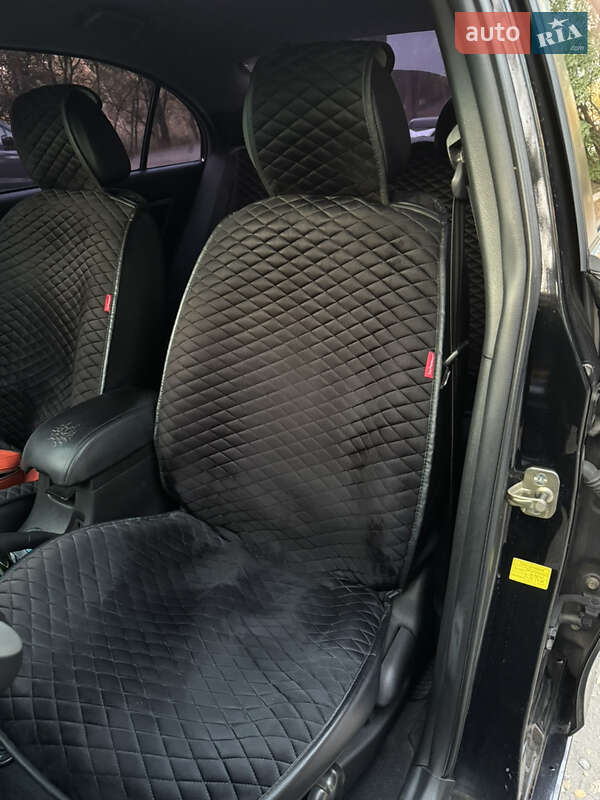 Седан Geely Emgrand 7 (EC7) 2013 в Дніпрі