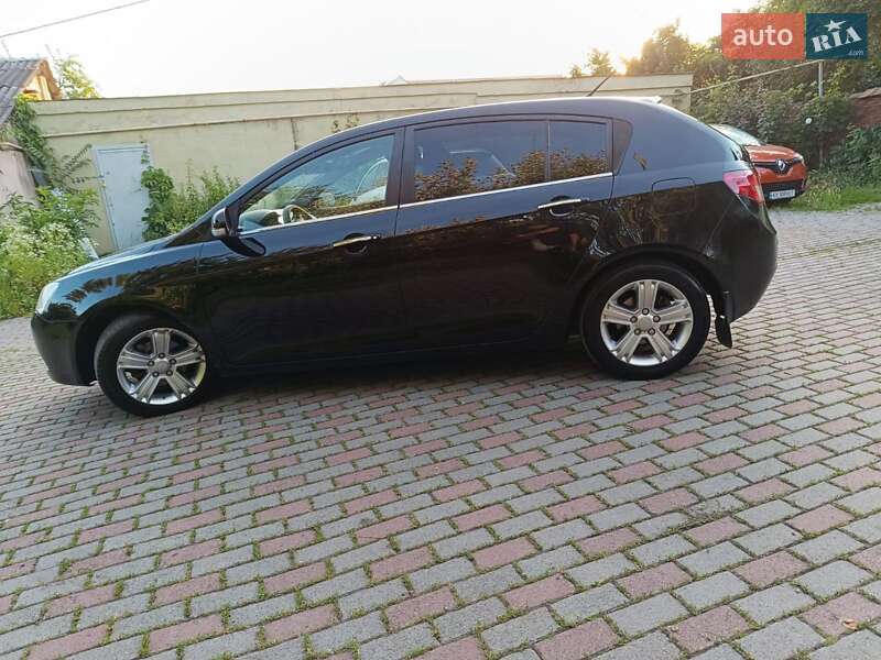 Хетчбек Geely Emgrand 7 (EC7) 2012 в Мукачевому
