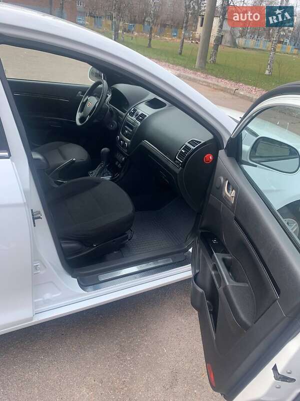 Седан Geely Emgrand 7 (EC7) 2015 в Черкасах