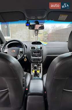Седан Geely Emgrand 7 (EC7) 2014 в 