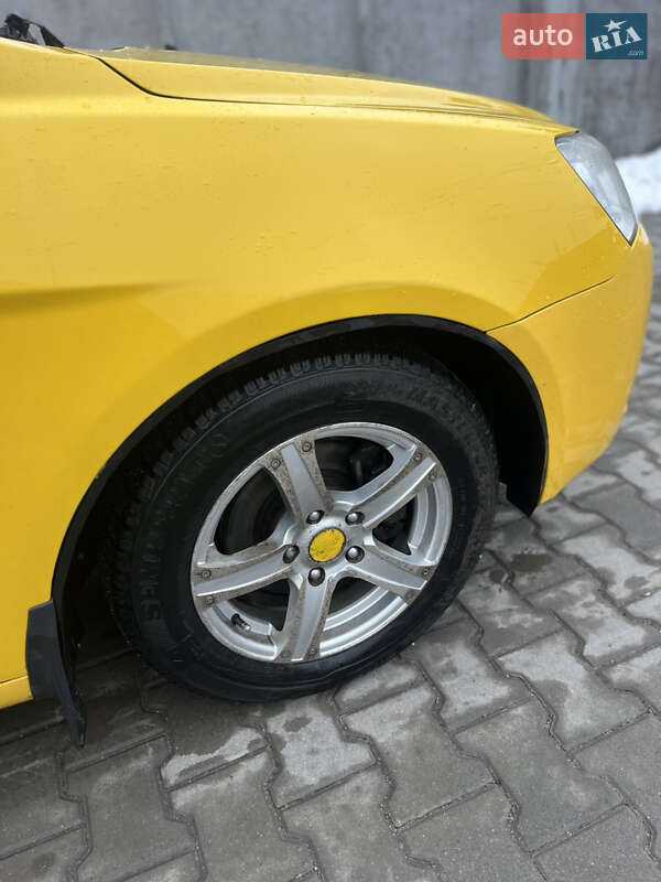 Хетчбек Geely Emgrand 7 (EC7) 2011 в Покровському