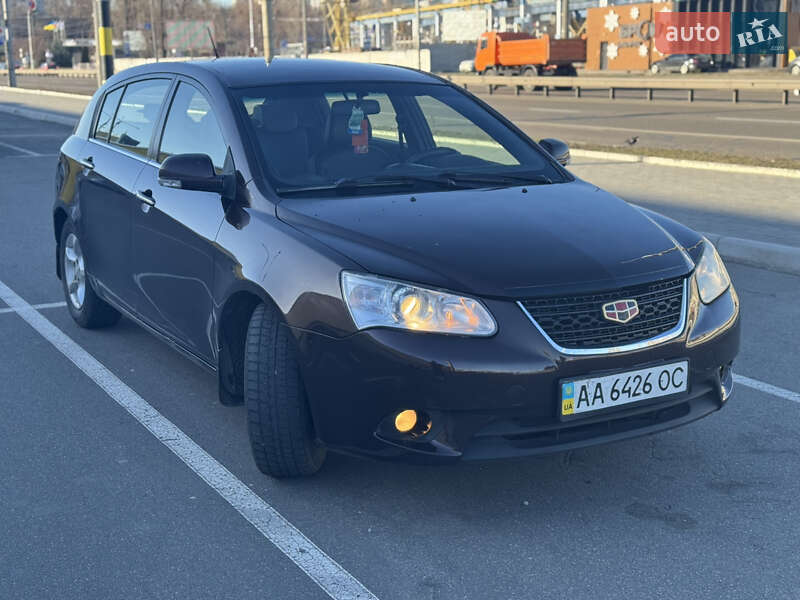 Хетчбек Geely Emgrand 7 (EC7) 2013 в 