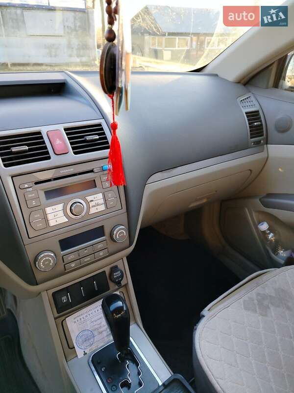 Седан Geely Emgrand 7 (EC7) 2012 в Роздільній
