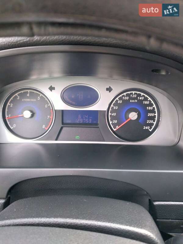 Седан Geely Emgrand 7 (EC7) 2013 в Тальном