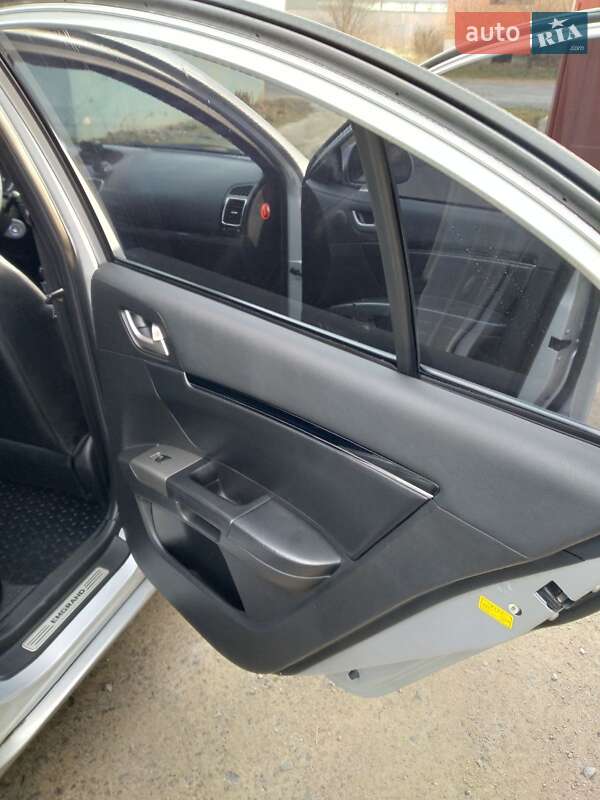 Седан Geely Emgrand 7 (EC7) 2013 в Тальном