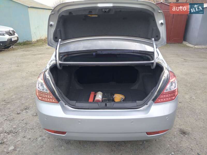 Седан Geely Emgrand 7 (EC7) 2013 в Тальном