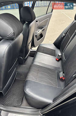 Хетчбек Geely Emgrand 7 (EC7) 2012 в 