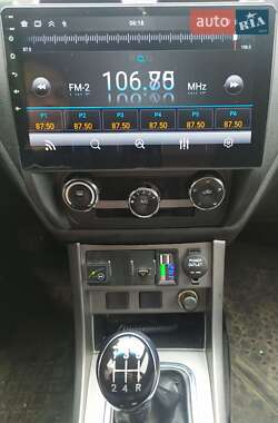 Седан Geely Emgrand 7 (EC7) 2014 в 