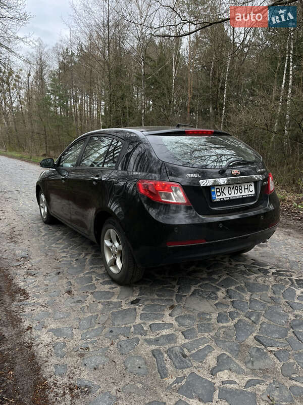 Хэтчбек Geely Emgrand 7 (EC7) 2011 в Дубровице