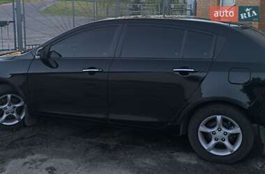 Хетчбек Geely Emgrand 7 (EC7) 2012 в 