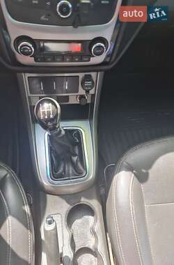 Хетчбек Geely Emgrand 7 (EC7) 2014 в 
