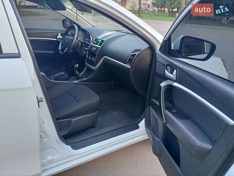 Седан Geely Emgrand 7 (EC7) 2016 в Староконстантинове