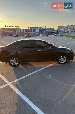 Седан Geely Emgrand 7 (EC7) 2013 в 