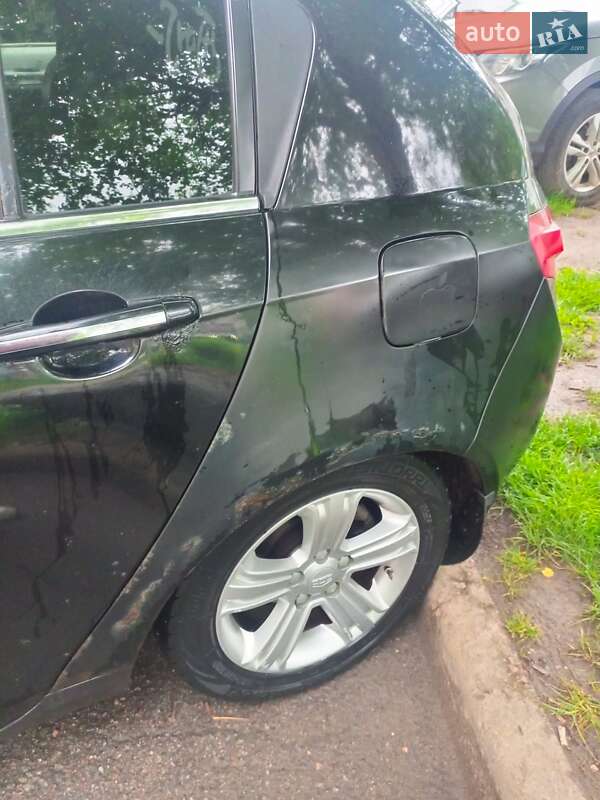 Хетчбек Geely Emgrand 7 (EC7) 2012 в Житомирі