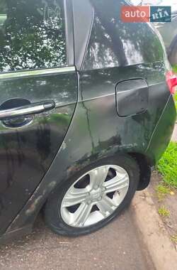 Хэтчбек Geely Emgrand 7 (EC7) 2012 в 