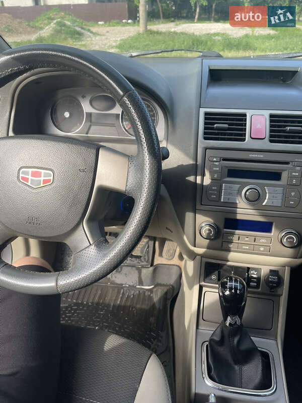 Седан Geely Emgrand 7 (EC7) 2011 в Кривом Роге