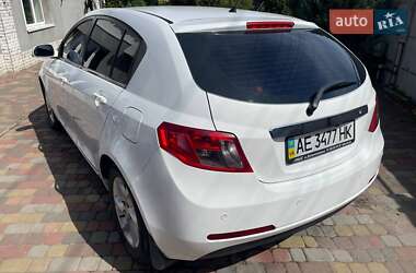 Хэтчбек Geely Emgrand 7 (EC7) 2013 в 